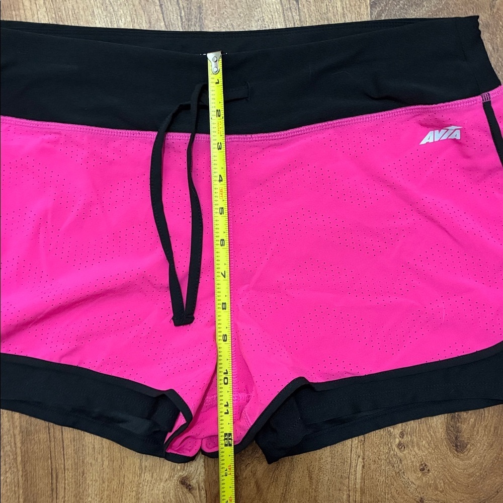 Avia Vibrant Pink and Black Sports Shorts Pre owned Like new condition - Picture 6 of 8